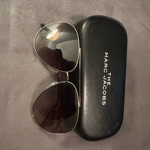 Marc Jacobs Aviator Sunglasses Authentic - Picture 1 of 3